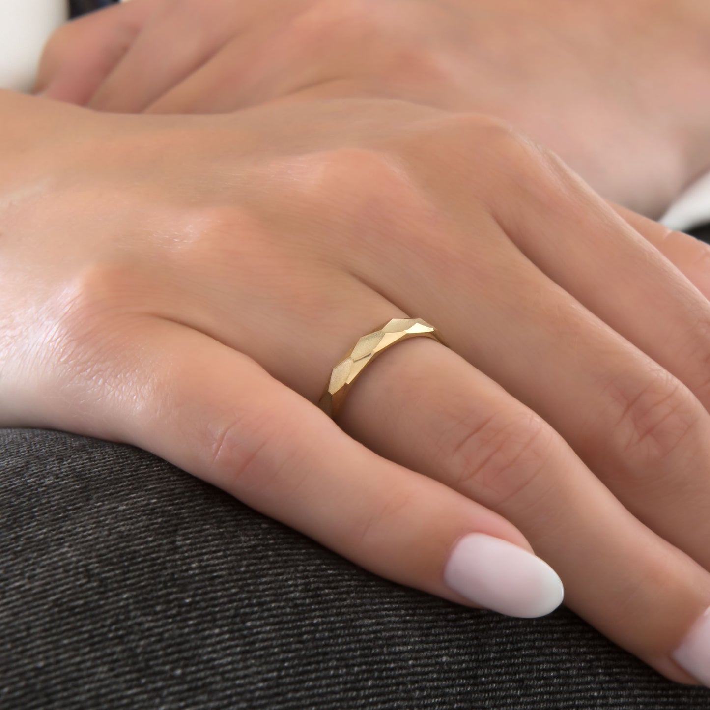 Solid Gold Rhombus Ring – Faceted Bright & Matte Dome Band