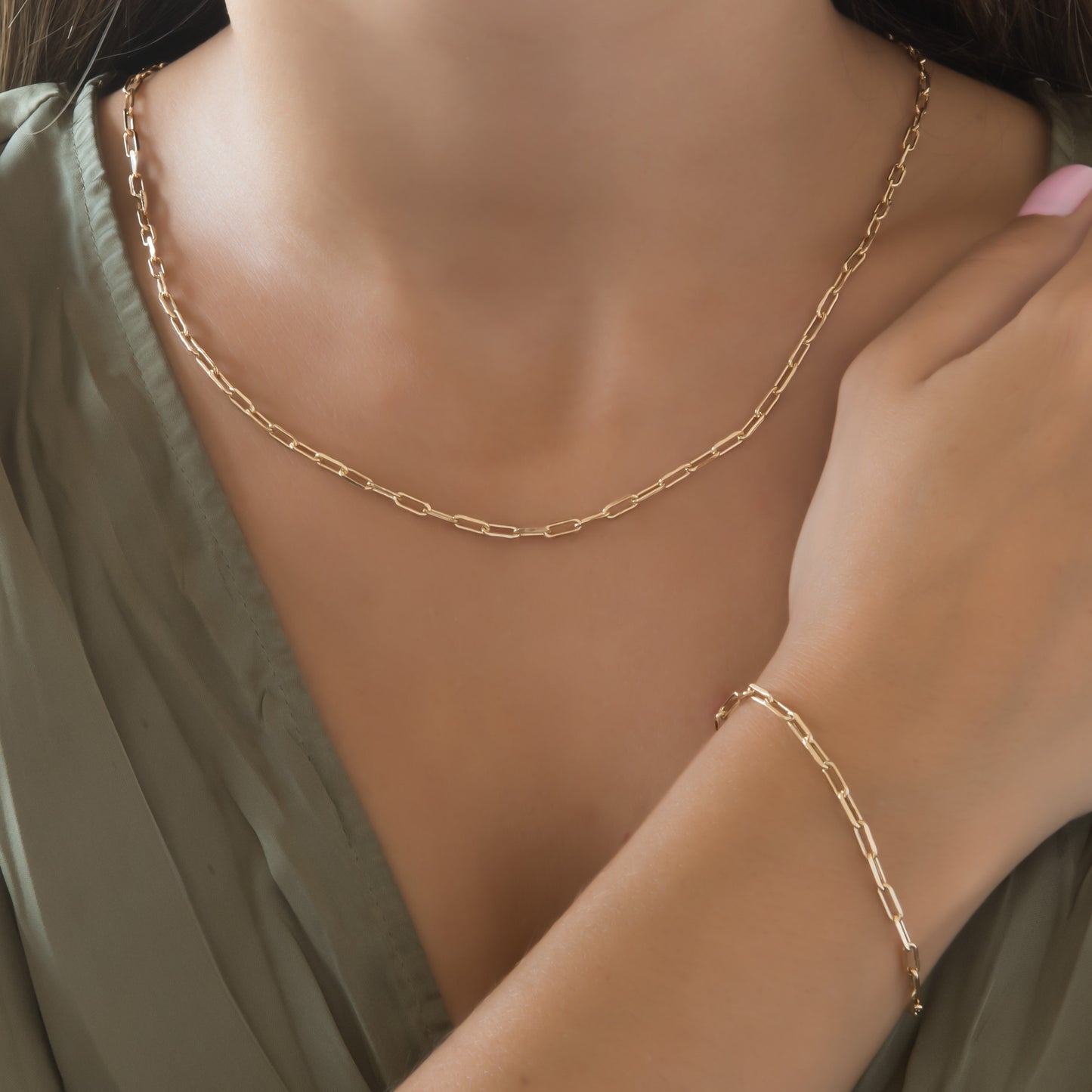 Minimalist Paperclip Gold Necklace