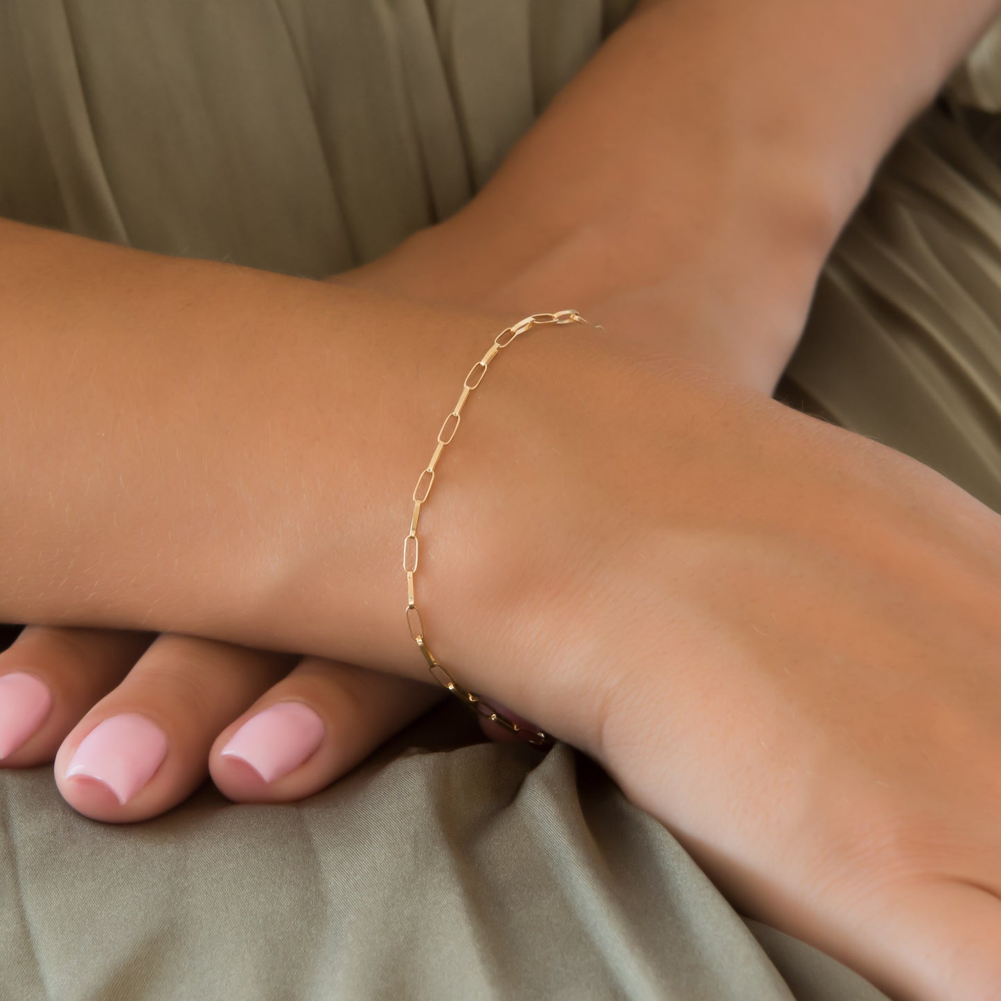 Delicate Gold Paperclip Bracelet