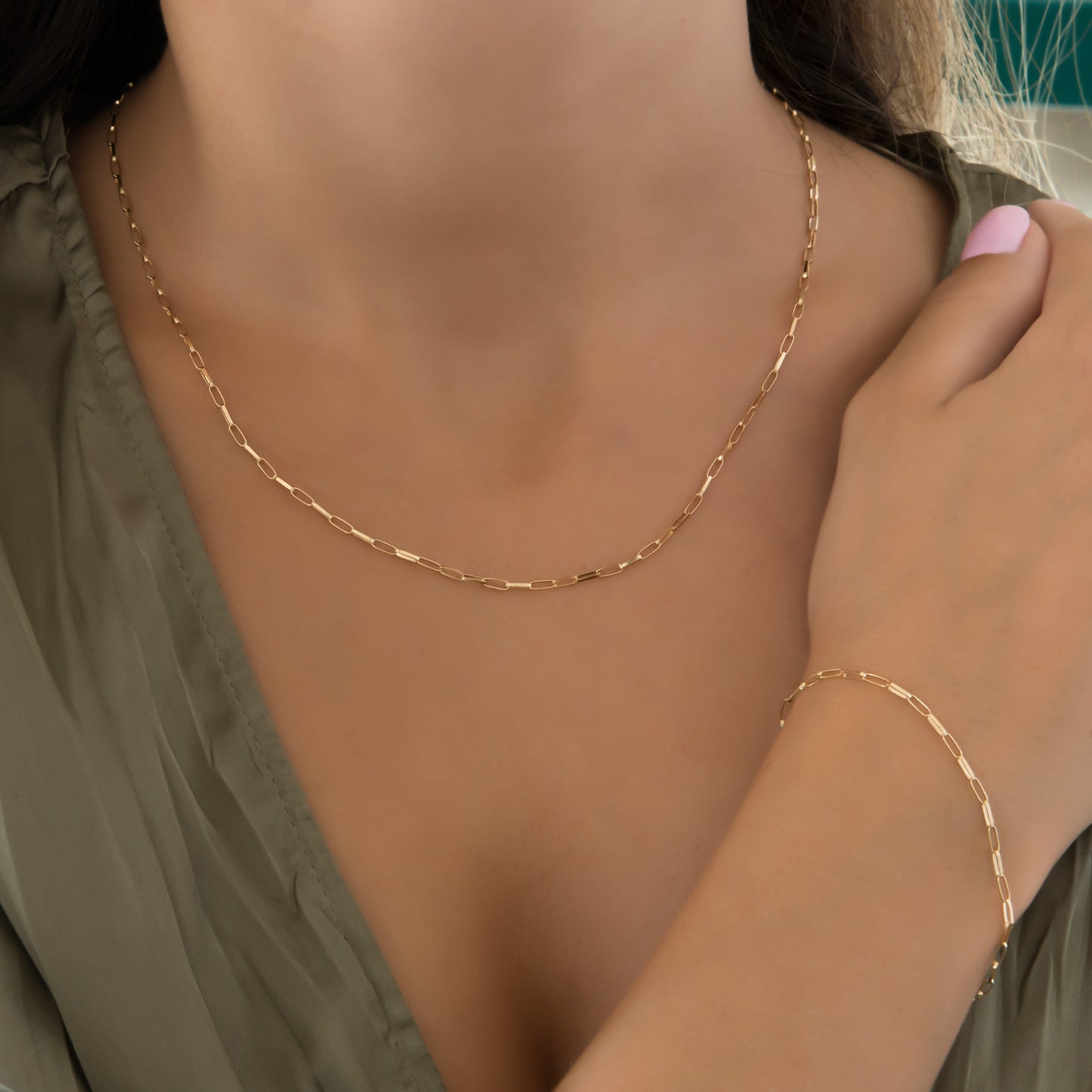 Delicate Gold Paperclip Bracelet
