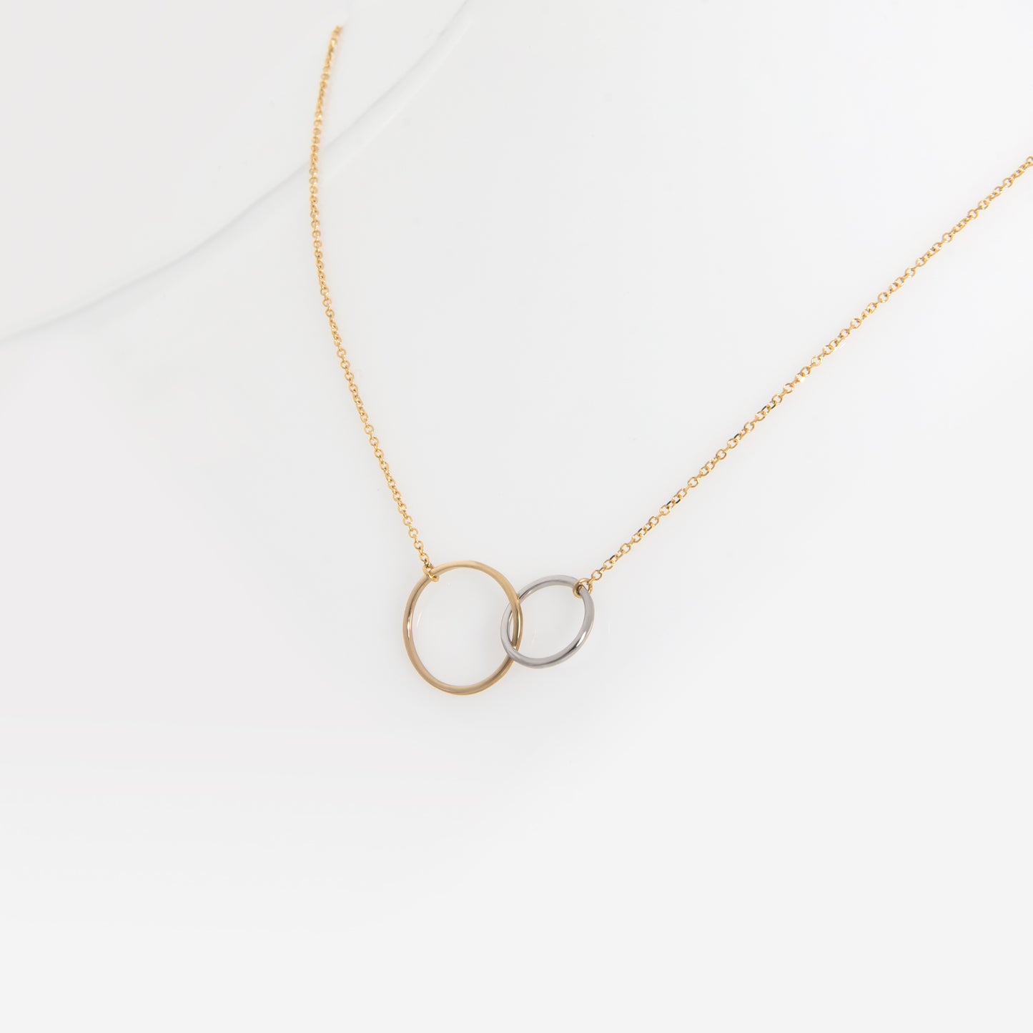 Two-tone Interlocking Circles Necklace
