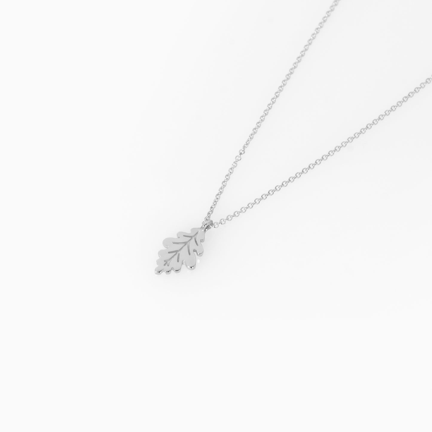 Dainty Gold Leaf Necklace
