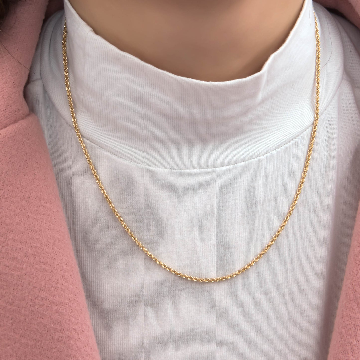 Elegant Gold Rope Chain