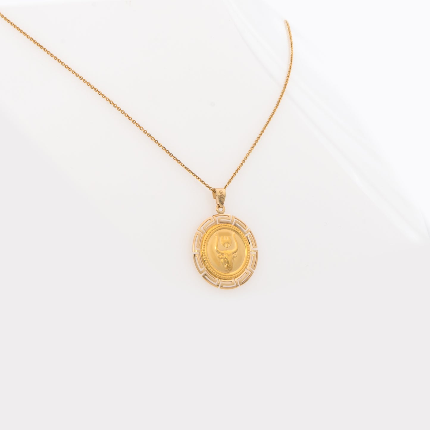 Round Minotaur Meander Pendant