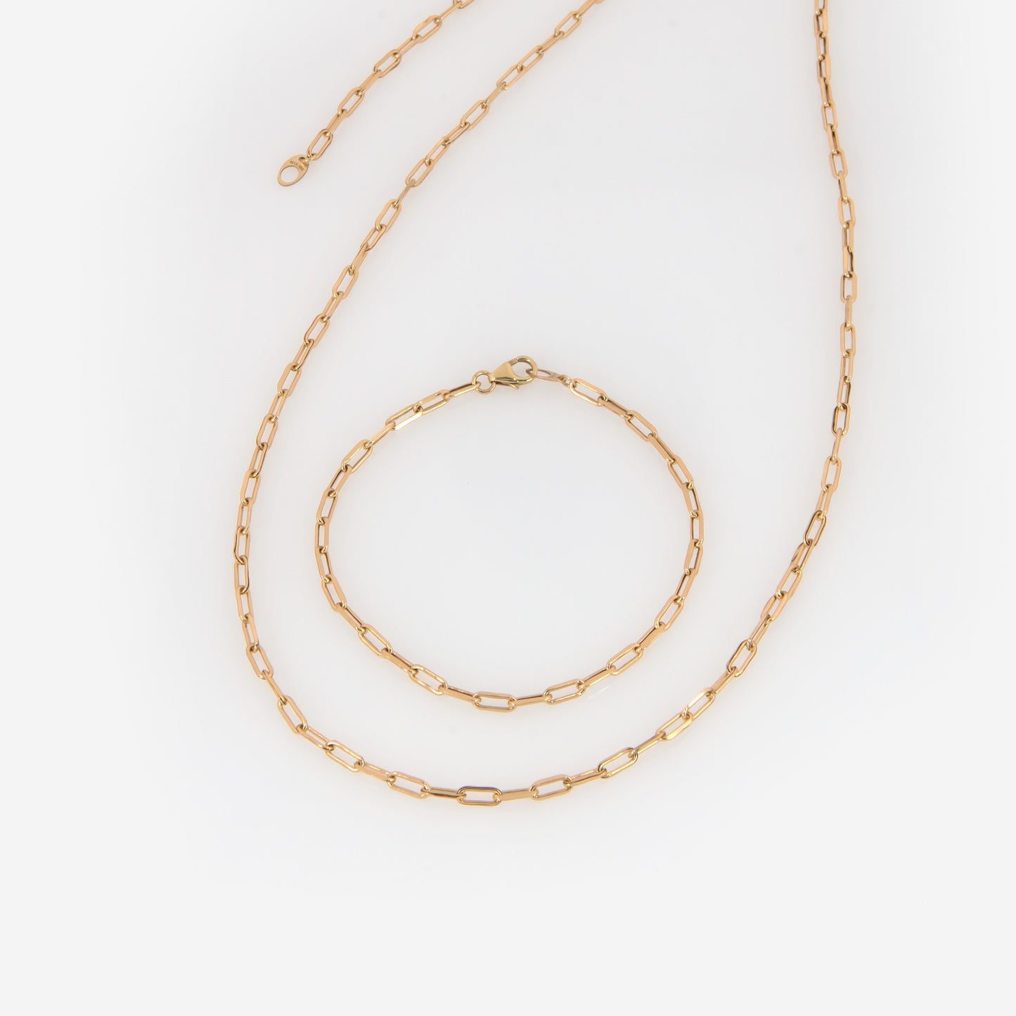 Minimalist Paperclip Gold Necklace
