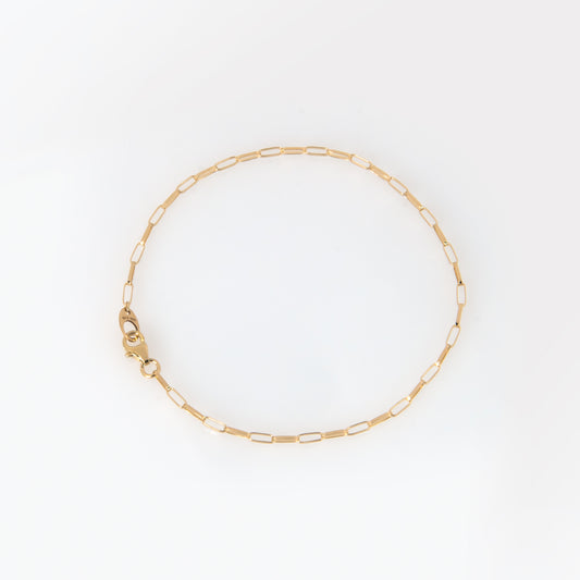 Delicate Gold Paperclip Bracelet