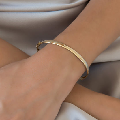 14K Solid Gold Oval Bangle Bracelet – Minimalist 4mm Plain Gold Bracelet