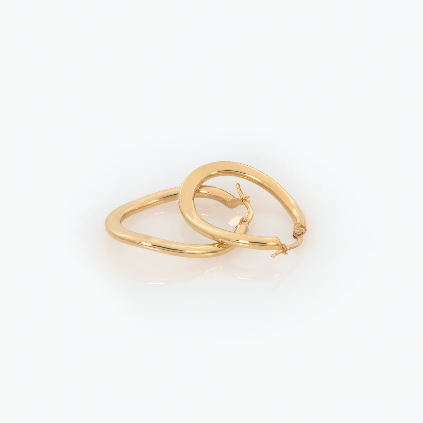 Wavy Oval Hoop Earrings