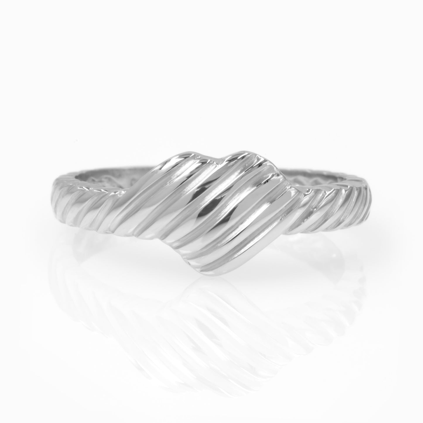 Heart Ribbed Ring