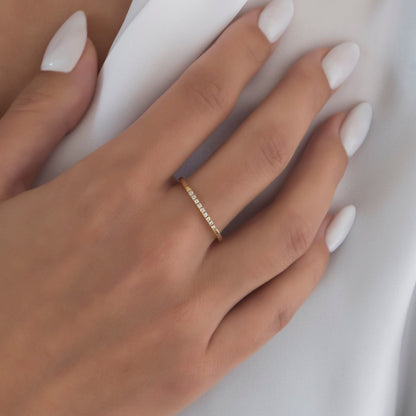 Diamond Dainty Ring 1.4mm