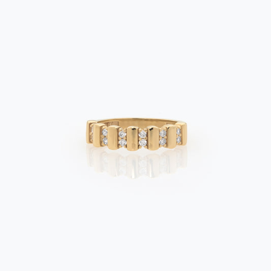 Ribbed Wide Diamond Ring