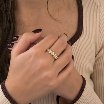 Ribbed Wide Diamond Ring