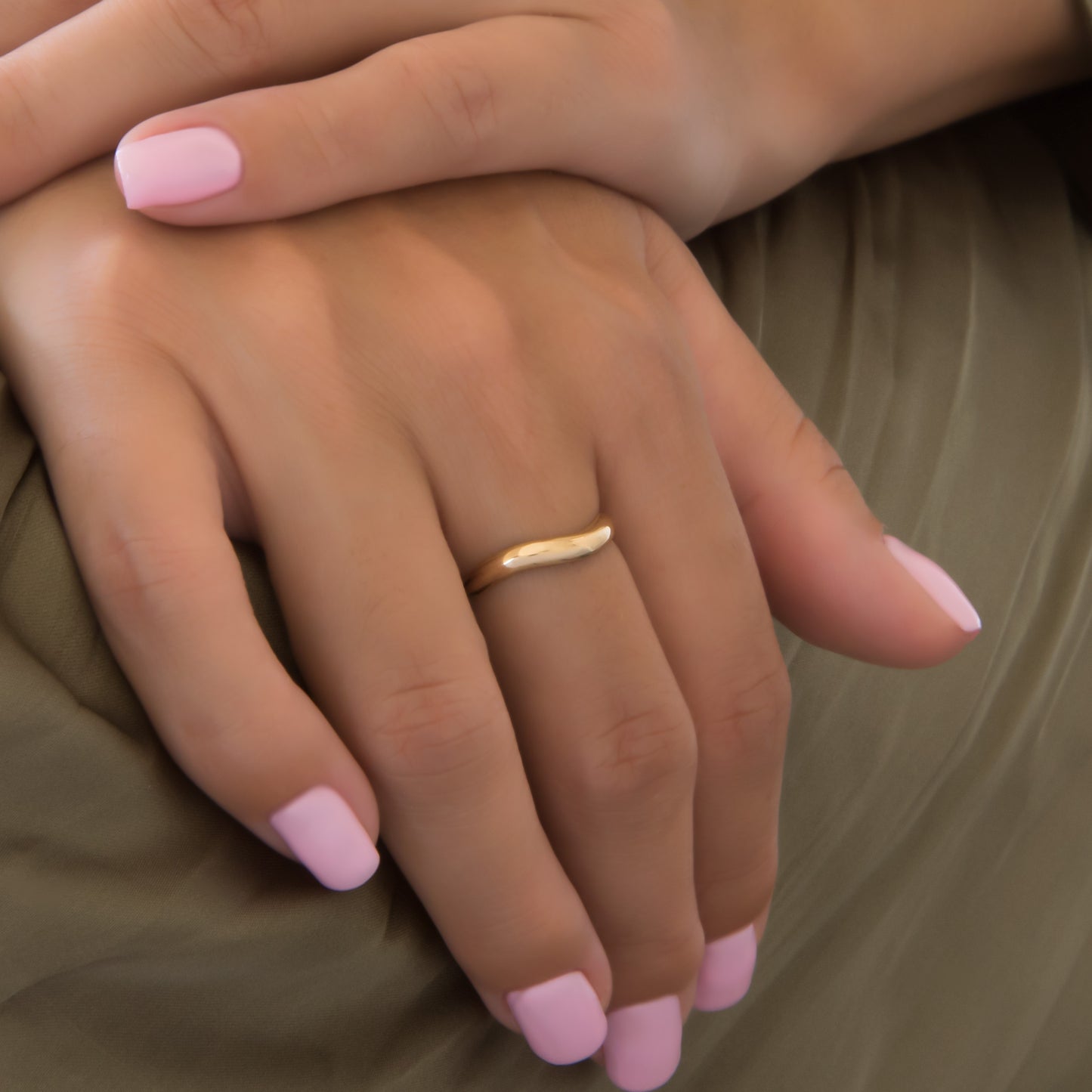 Thin Wavy Ring