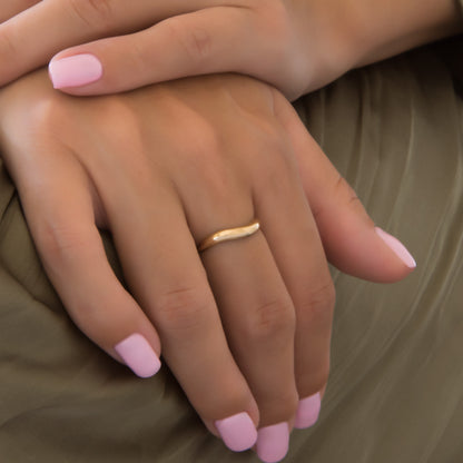 Thin Wavy Ring