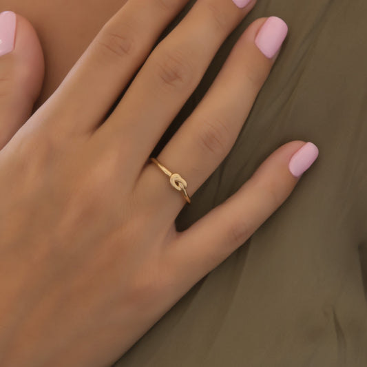 Dainty Knot Ring