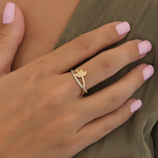 Olive Leaf Sparkle Ring