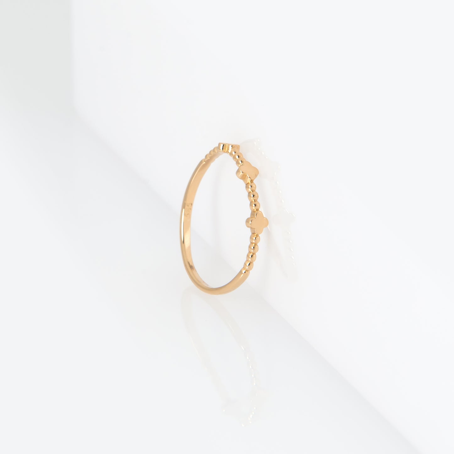 Three Clovers Beaded Ring