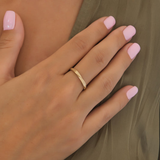 Mobius Diamond Cut Textured Ring