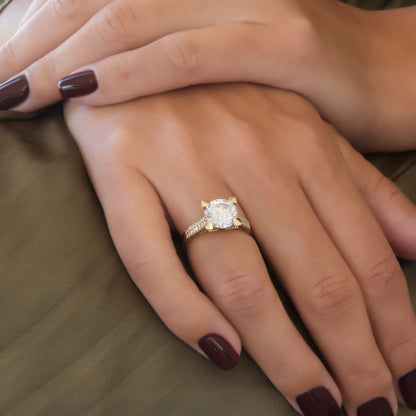 Luxury Gold Solitaire Ring