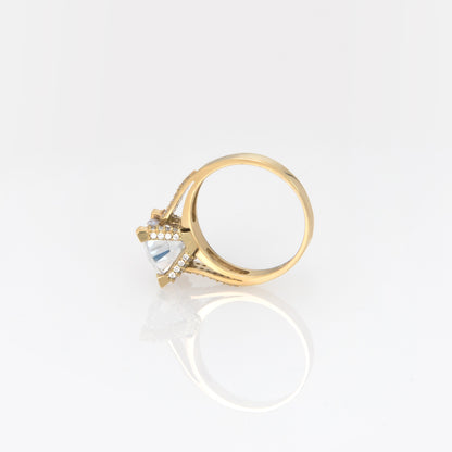 Luxury Gold Solitaire Ring