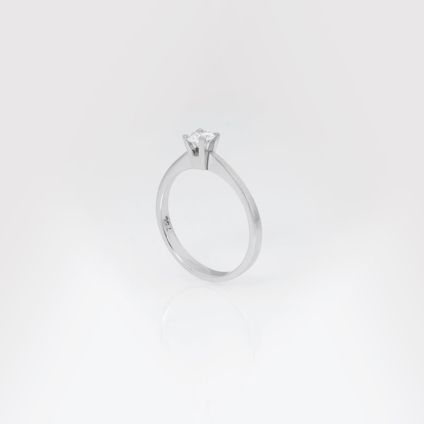White Gold 18k Natural Diamond Solitaire Ring