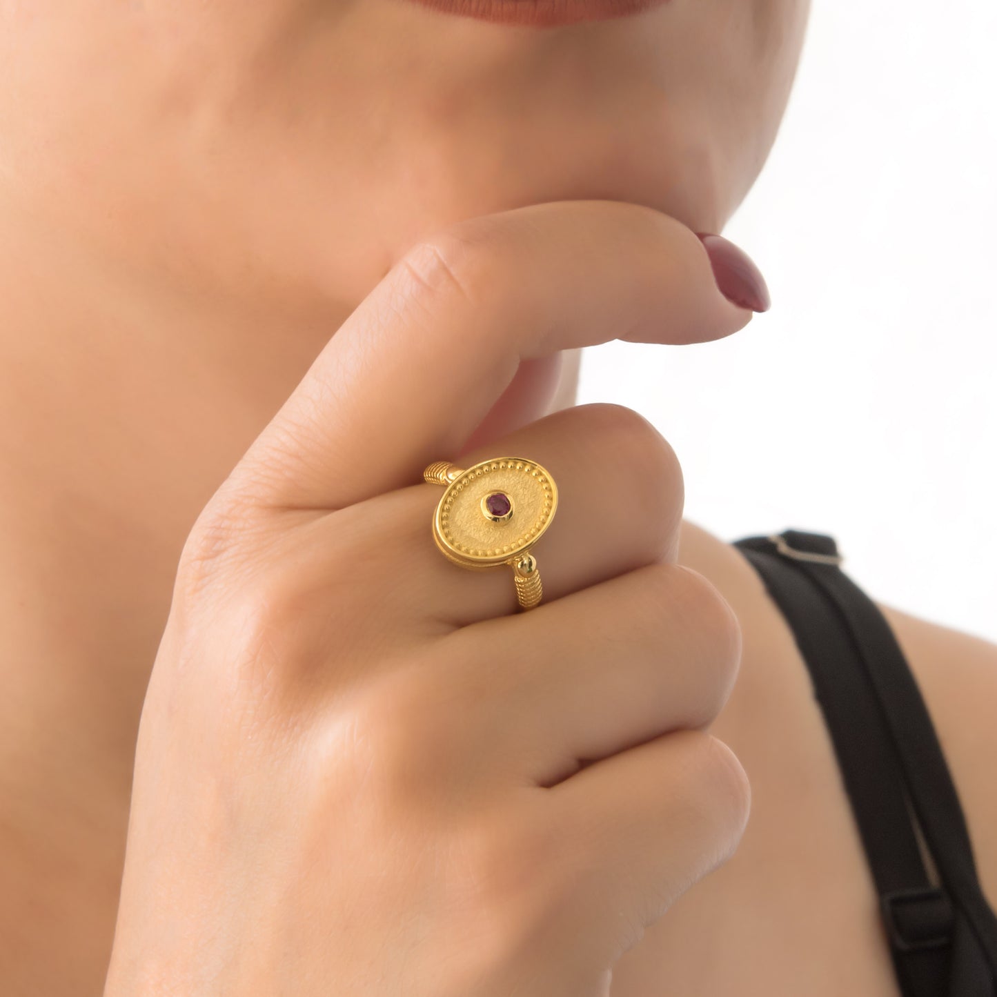 Solid Gold Oval Birthstone Ring – Vintage Milgrain Byzantine Ring