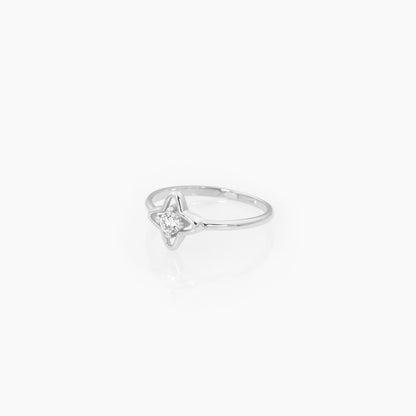 14K Gold Petal Clover Diamond Ring – Lab-Grown Diamond Floral Ring