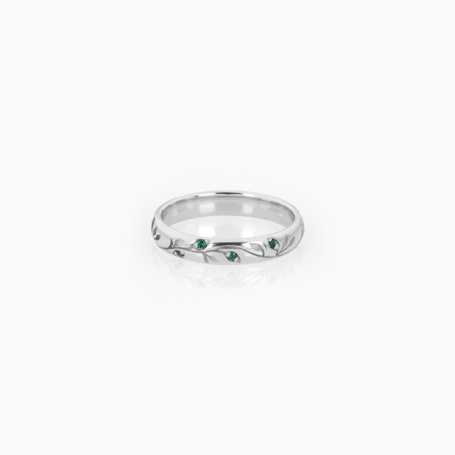 Solid Gold Botanical Wedding Band – Verdure Engraved Leaf Ring with Gemstone Accents