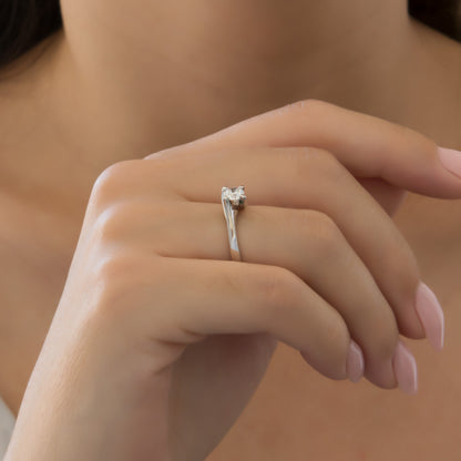 18K White Gold Lab-Grown Diamond Ring – Classic 4-Prong Solitaire Ring