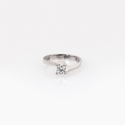 18K White Gold Lab-Grown Diamond Ring – Classic 4-Prong Solitaire Ring