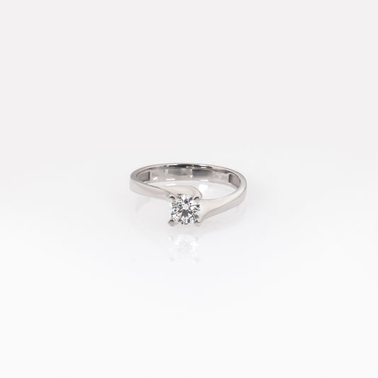 18K White Gold Lab-Grown Diamond Ring – Classic 4-Prong Solitaire Ring