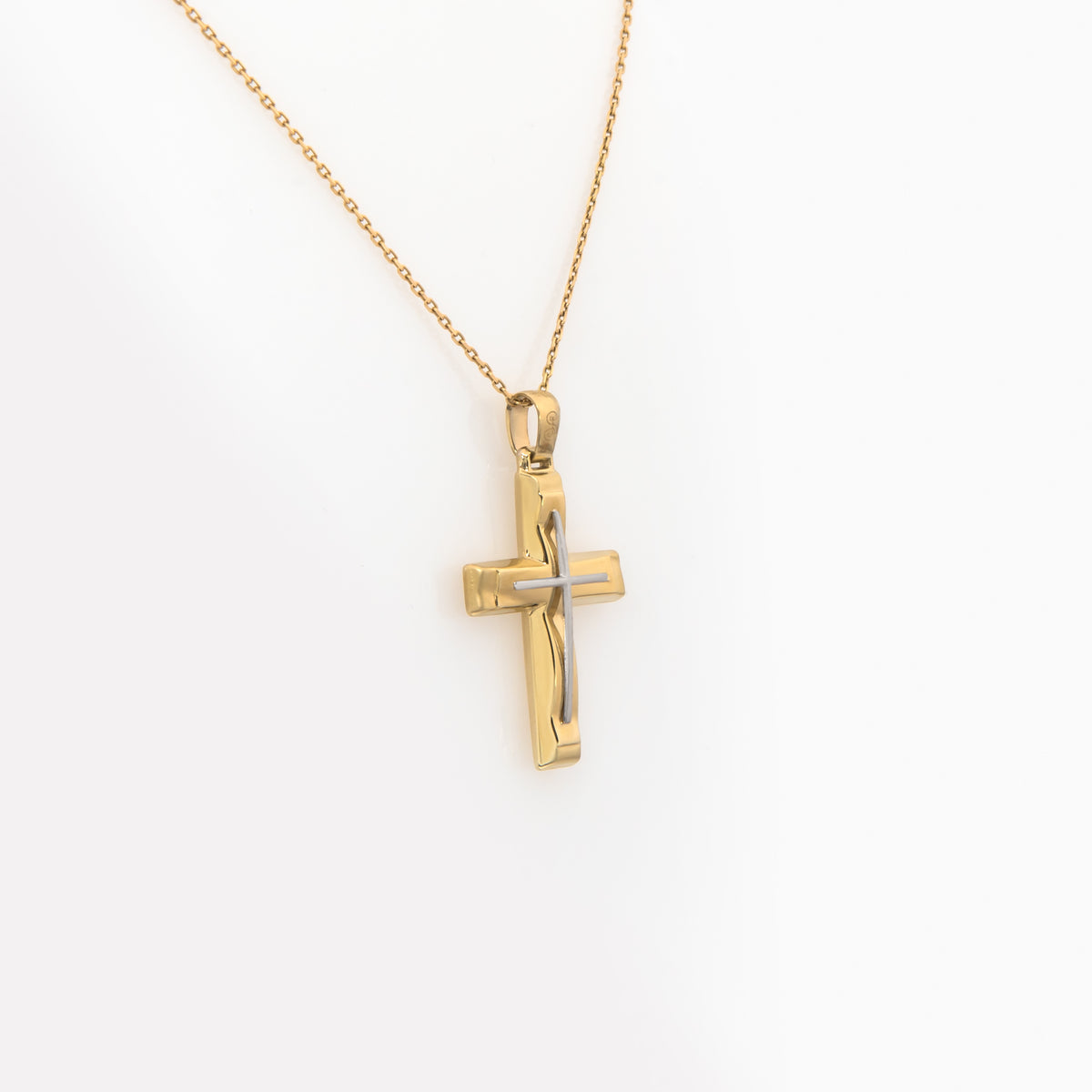 Bicolor-Kreuzanhänger aus massivem Gold – Polierte Mitte mit matten Kanten und Gravur der Taufe Christi