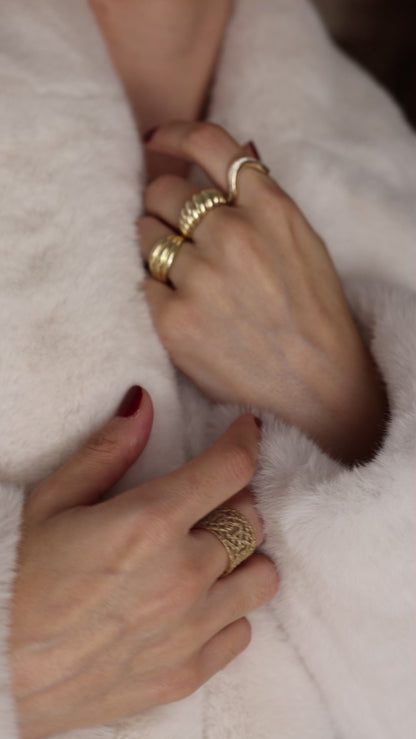 Classic Croissant Ring