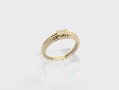 Ribbed Knot Ring