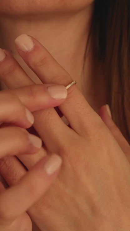 Diamond Chevron Ring with 5 Diamonds