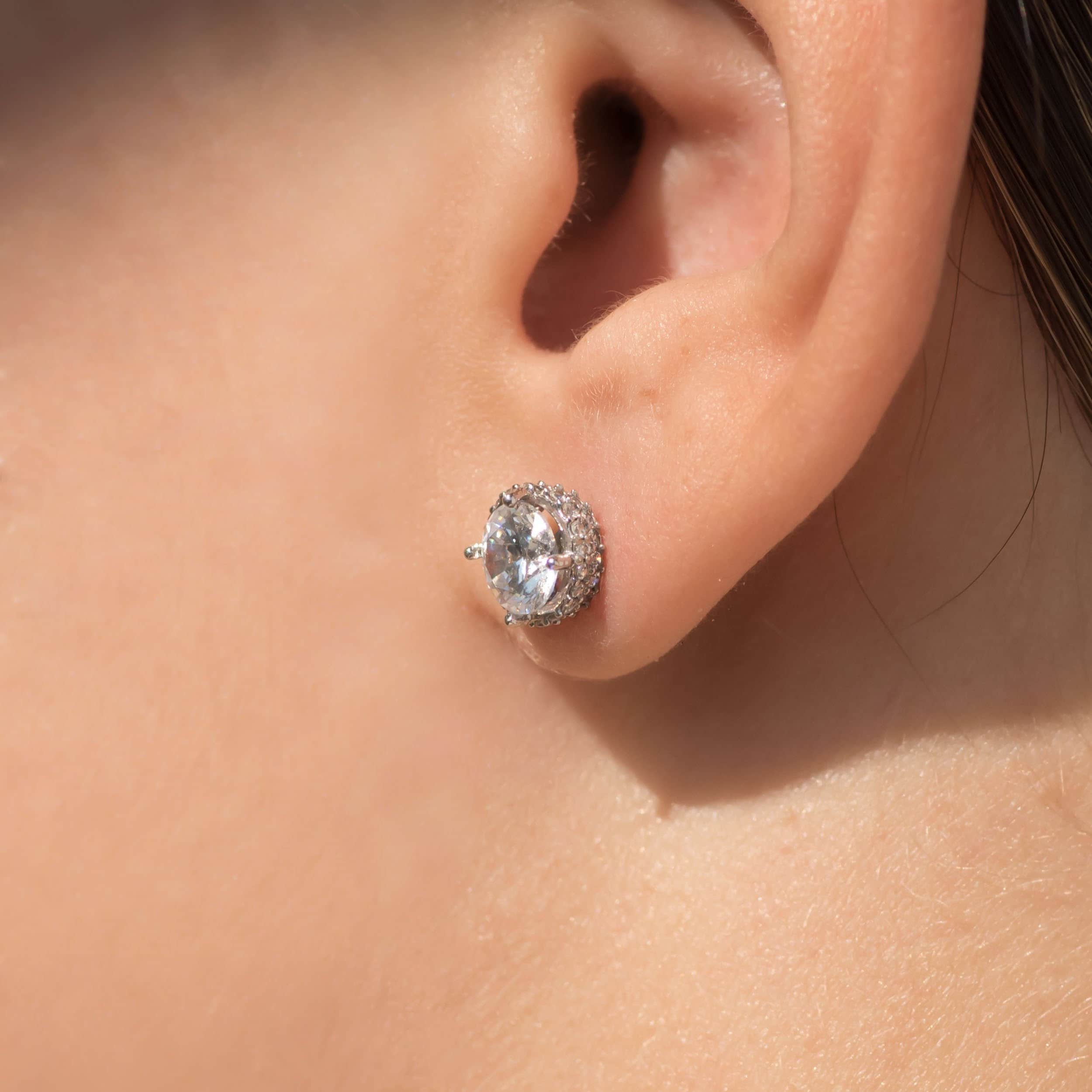 What is an Ideal Size for Diamond Stud Earrings? - DiamondStuds News | Diamond  earrings studs, Diamond studs, 1 carat diamond earrings